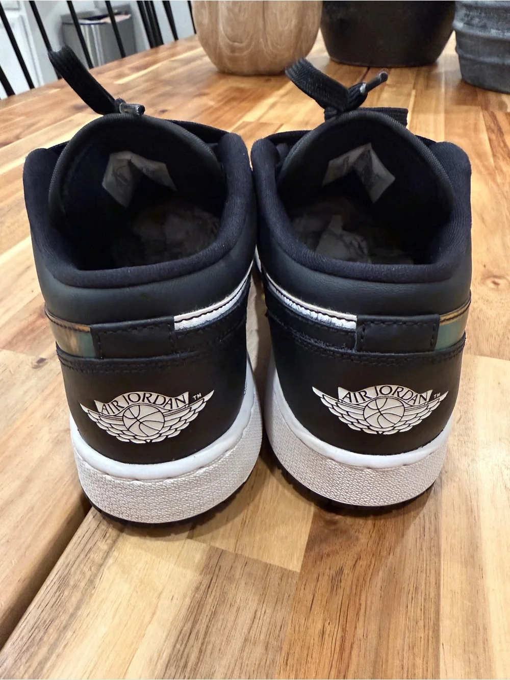 Jordon 1 low holographic